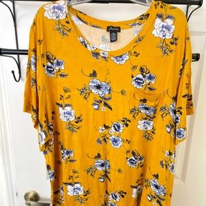 Justify mustard yellow & blue floral pocket tee 2x